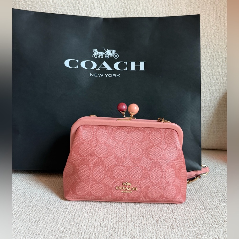 Coach Kisslock Pink Clutch Crossbody